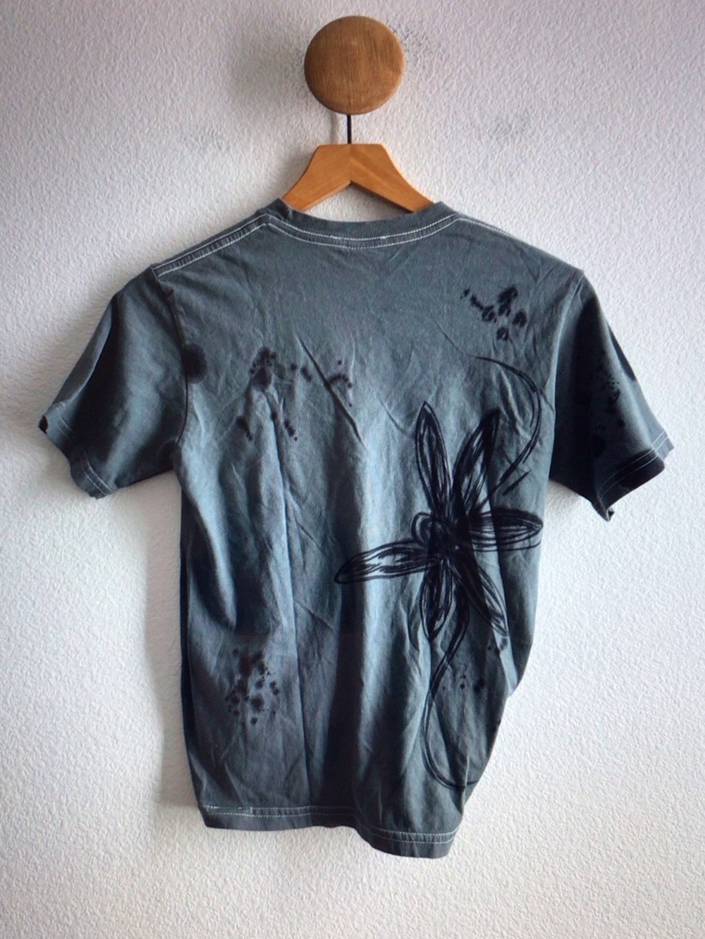 Collina Strada Slate Gray Graphic Tee with Black Print - Picture 4 of 7